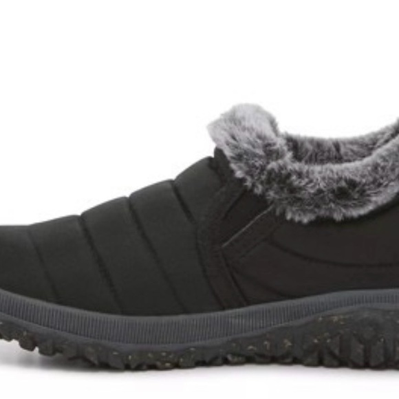 Minnetonka Timpson Tulsa Slip-On, Black Size 6 NWT - Picture 3 of 7